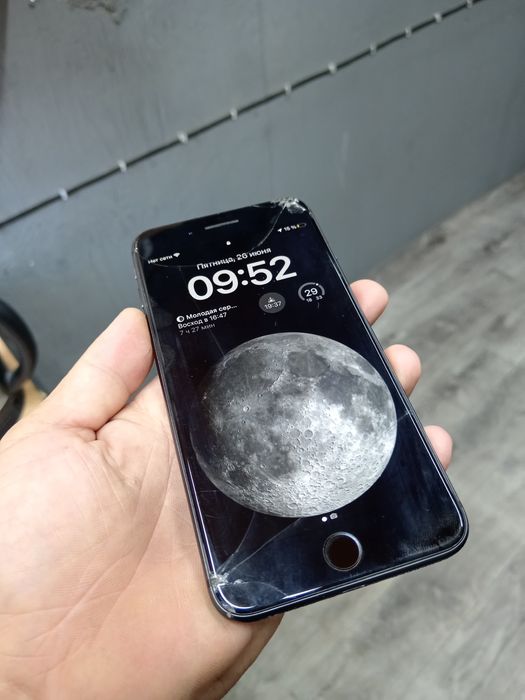 Продам iPhone 8 Plus 128 в хорошем рабочем состоянии.