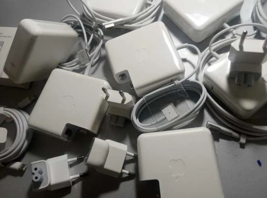 на MacBook 85W (ватт) - зарядка, блок питания