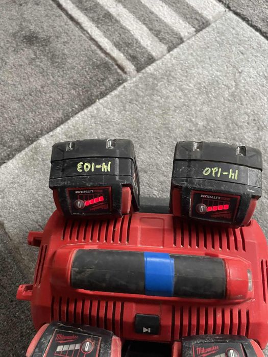 Acumulatori,incarcator milwaukee,makita,bosch