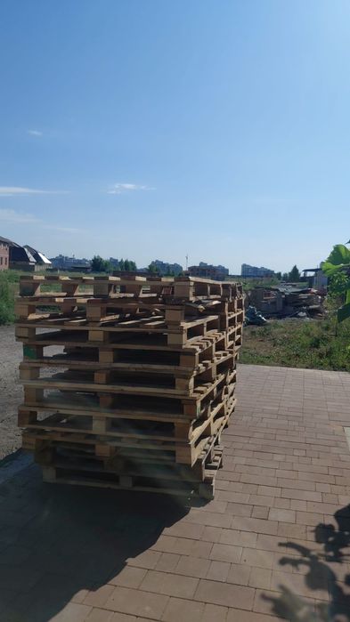Продам палеты из под брусчатки