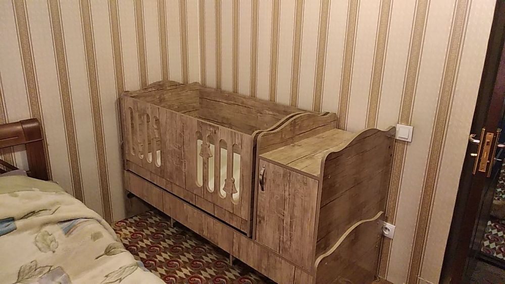 Детская кроватка