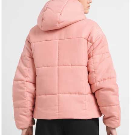 Nike
Geaca dama matlasata cu gluga Therma-Fit