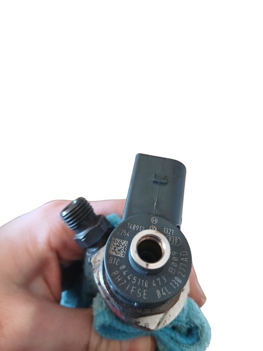 Injector Combustibil Audi A3 8V/Volkswagen Golf 7 1.6Crk -> 04L130277A