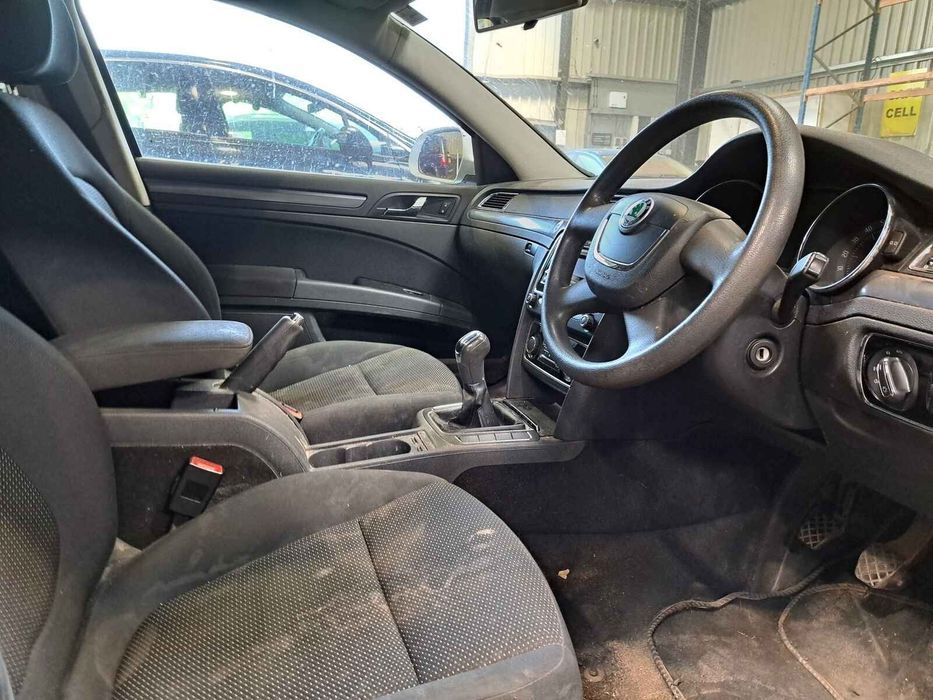Carenaj aparatori noroi spate Skoda Superb 2011 Break Argintiu