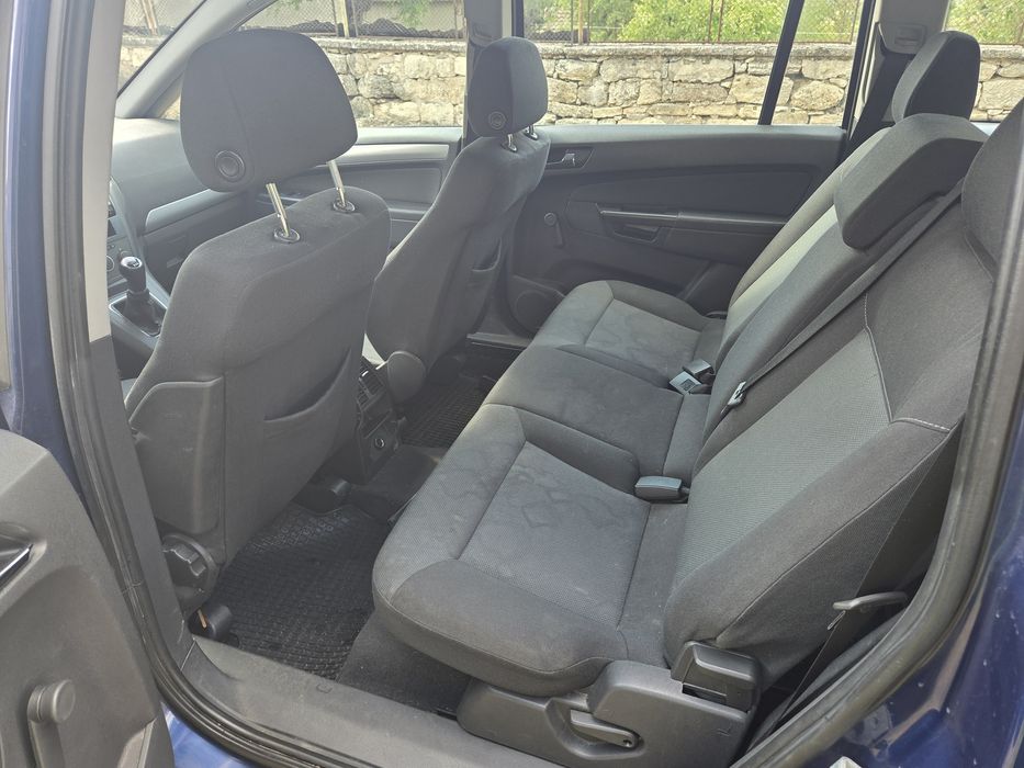 Продавам Opel Zafira  7 местен 2006 година