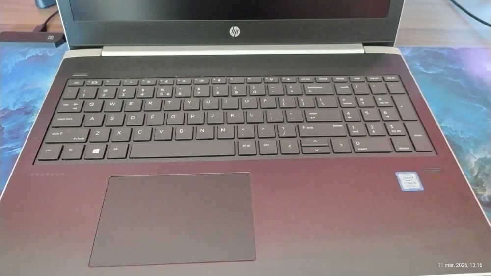 Laptop HP probook i5 Gen 8 16gb RAM ssd 256 hard 1 TB arată țiplă