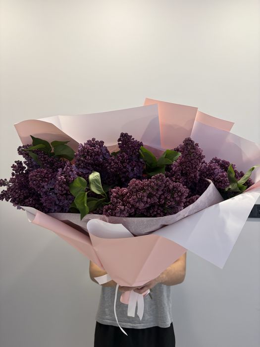 Красивый букет из сирени