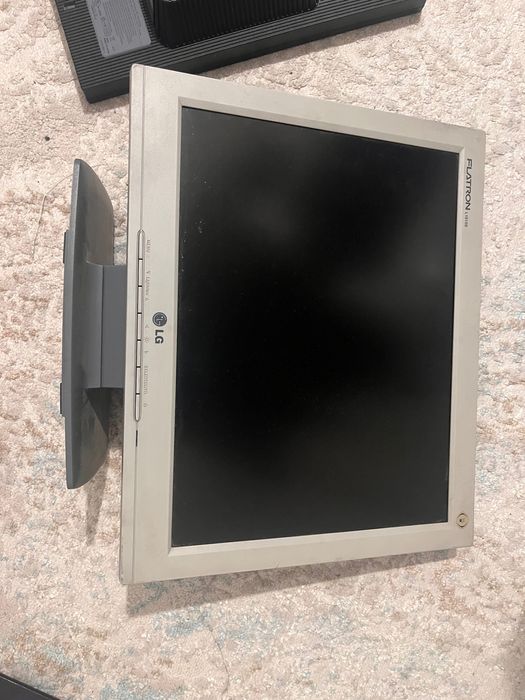 Б/у мониторы старые