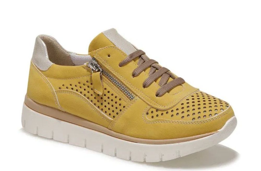 Продается кроссовки и туфли