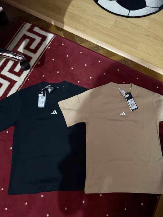 2 tricouri adidas noi cu eticheta mar xs