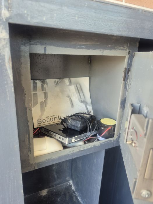 Металлический огнестойкий сейф