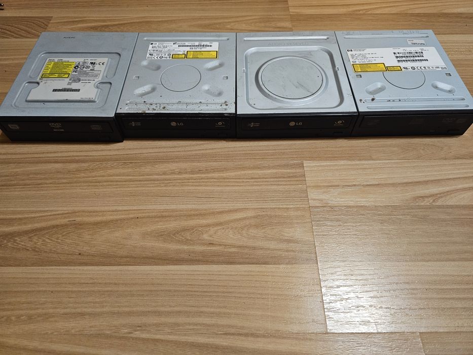 Vând 4 DVD Rewritter LG, HP, Conectivitate IDE, În Stare Foarte Bună