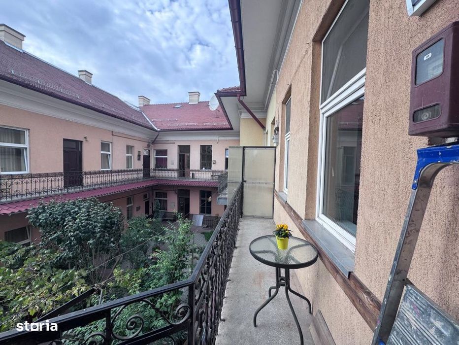 Apartament cu 3 camere, pe doua niveluri, Ultracentral — fotografia 1
