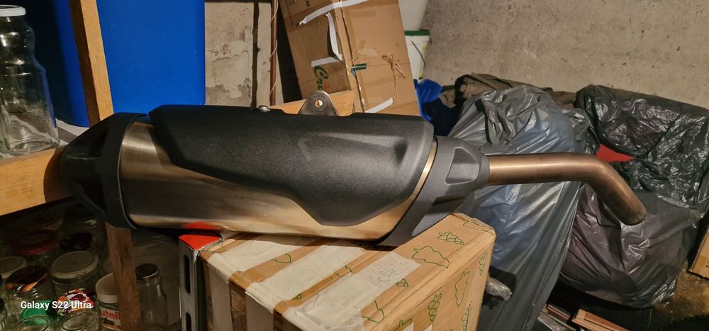 Piese motocicleta+anvelope Metzeler.