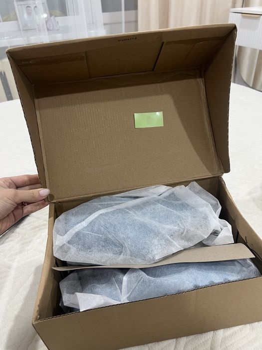 Обувь Угги новый срочно продам ватсап на пишем