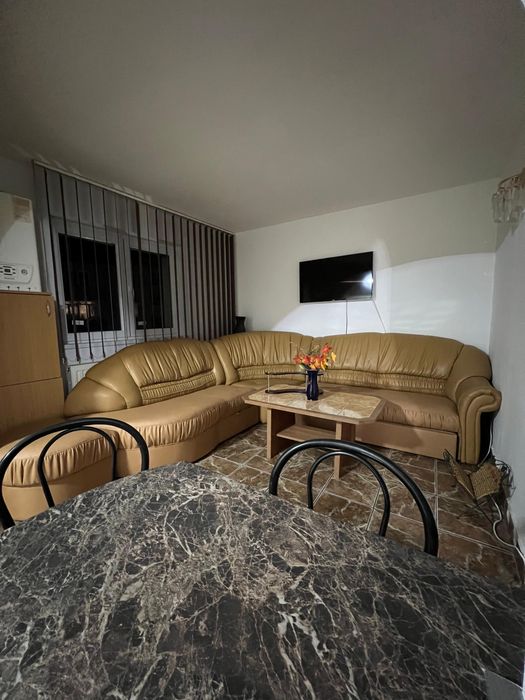 Inchiriez apartament 3 camere MOBILAT