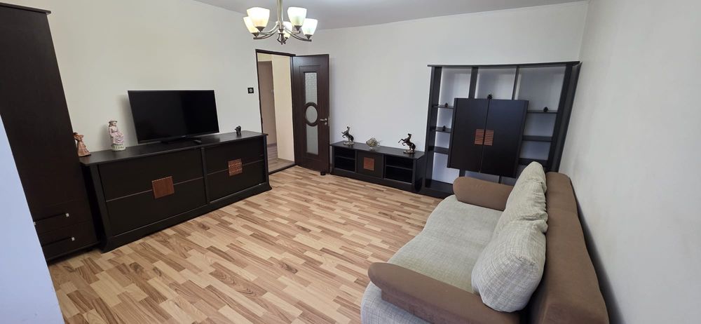 Închiriez apartament 3 camere decomandat 1 Mai