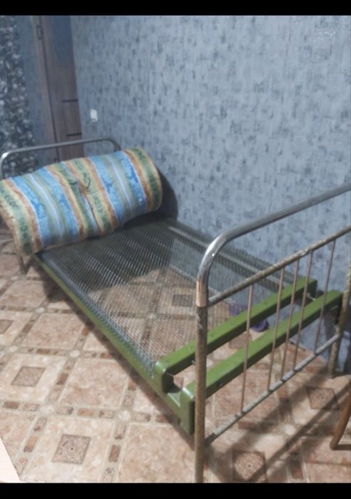 Продам железную кровать