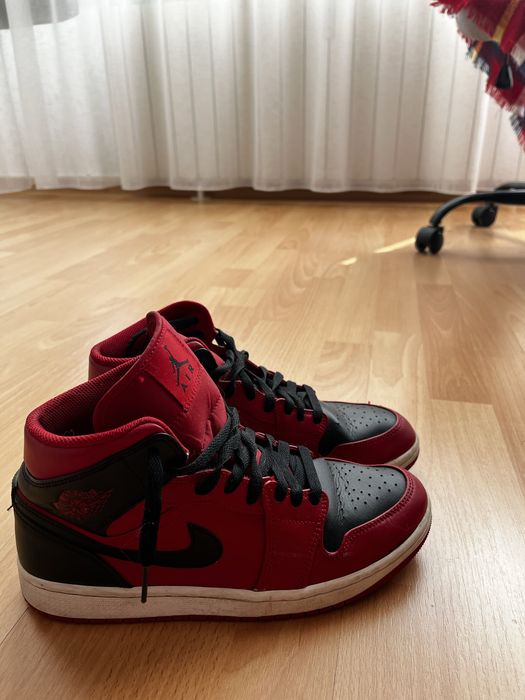 air jordan 1 mid adidasi