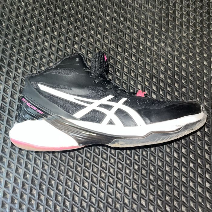 Продам кроссовки Asics SKY ELITF FF