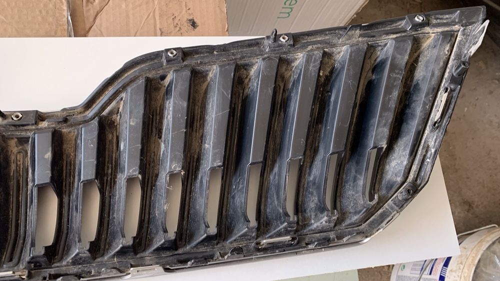 Решетка за Skoda Superb