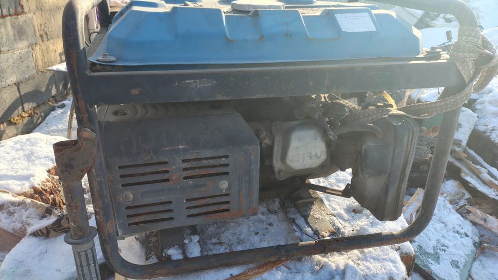 продам бензиновый генератор