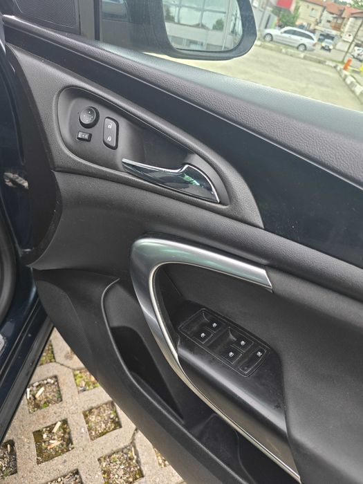 Opel Insignia 1.8 sri LPG