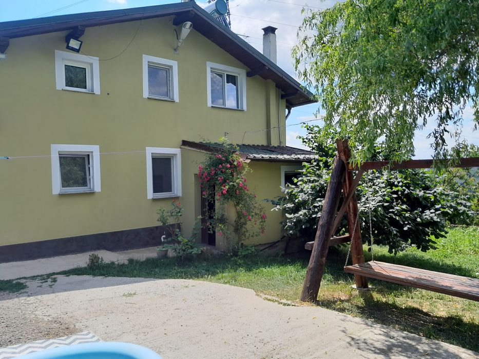 Casa 140 m3 zona statia de gaz