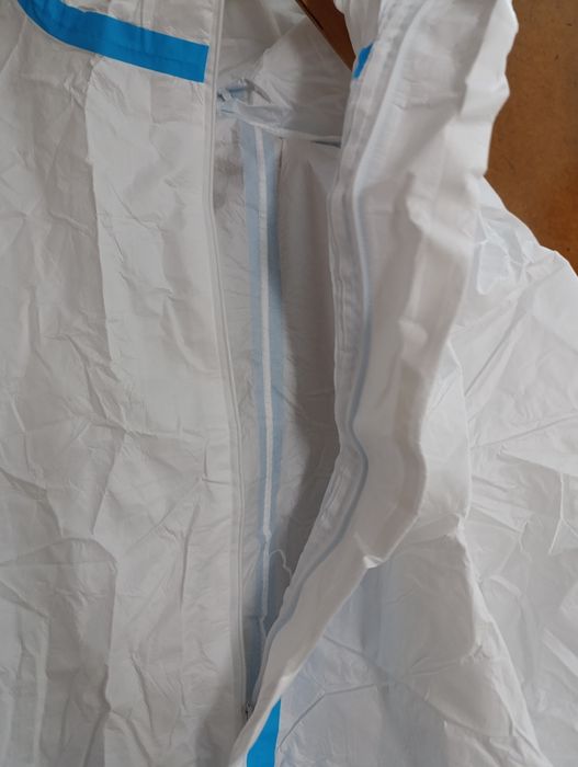 Продам комбинезон защитный