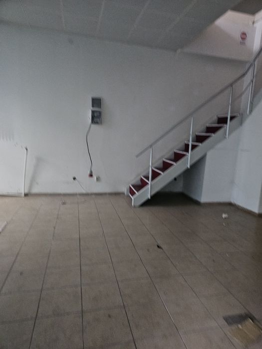 Vand depozit ,spațiu comercial DN3 întrarea in Afumați