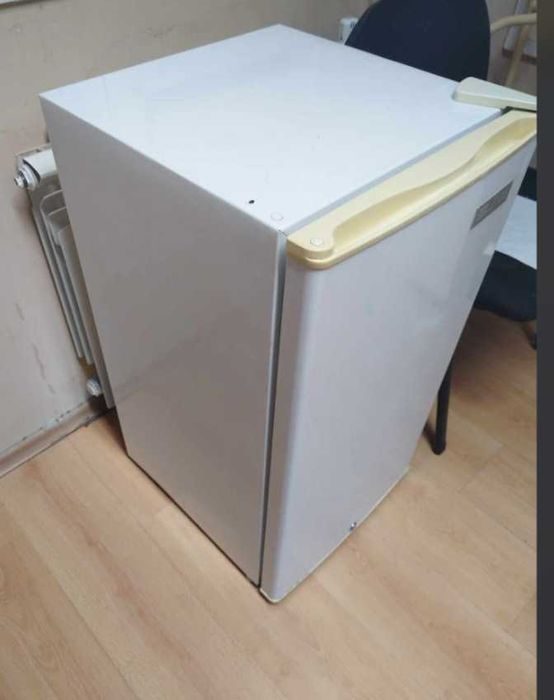 Хладилник Elite.