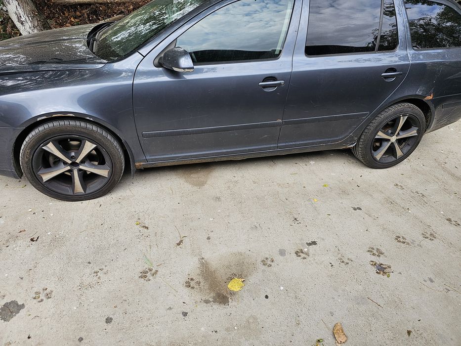 Dezmembrez skoda octavia 2.0 bmm