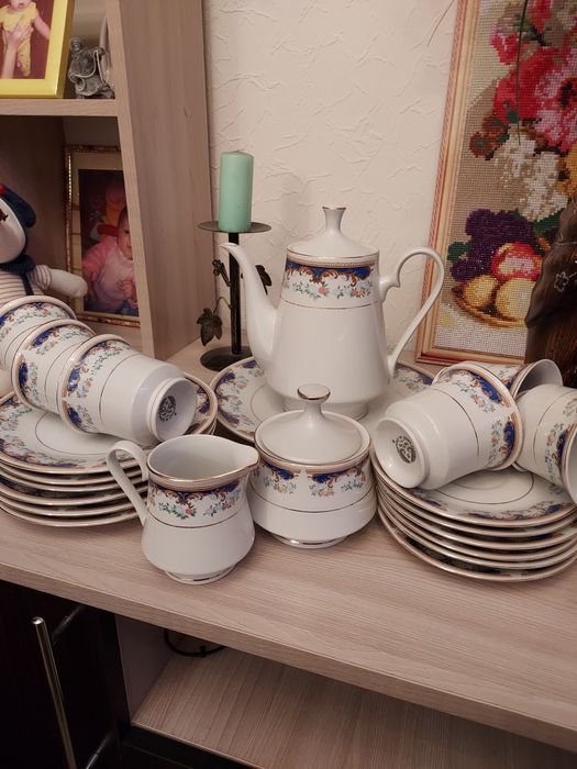 Продам сервиз на 6 персональный.