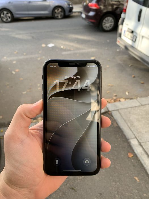 IPhone 11 Impecabil Negru Black Space Gray 64 GB 83% baterie