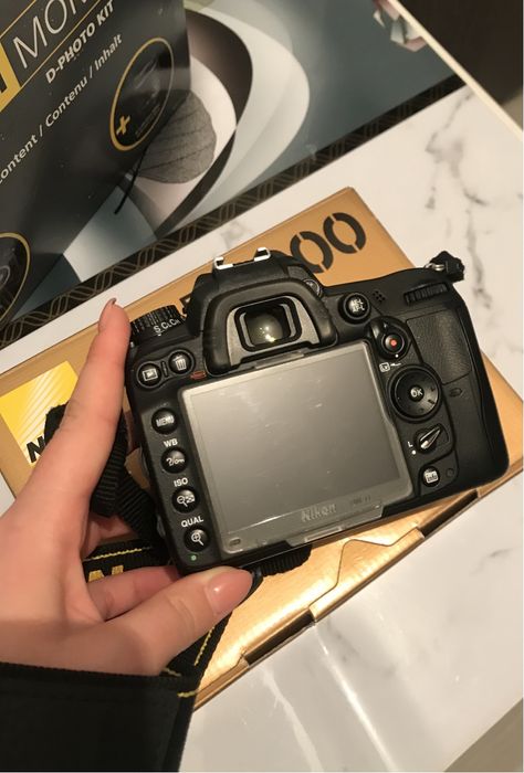Продается Nikon D7000  в полном комплекте.