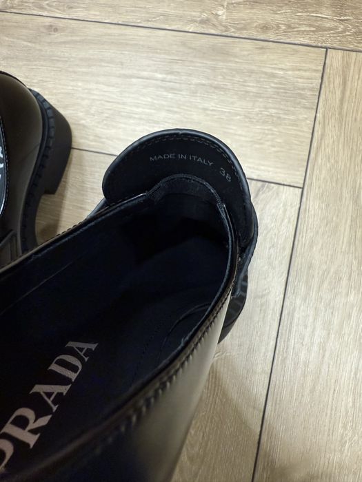 Лоферы Prada 38 рр