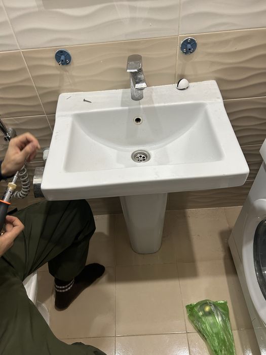 Продам Унитаз и раковину