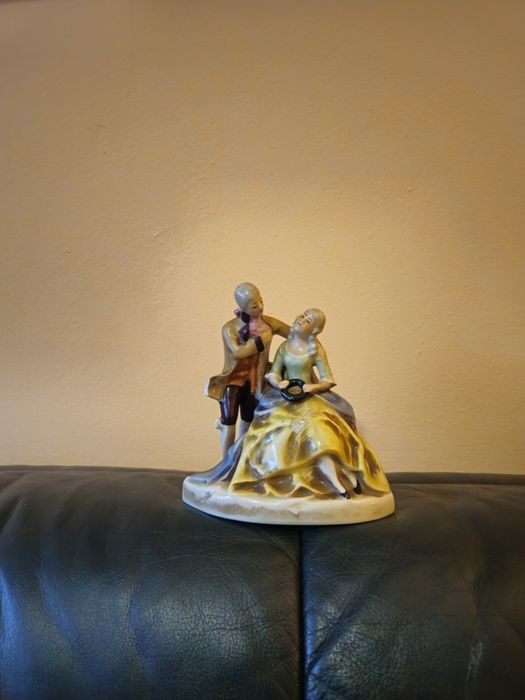 Лампиони в стил Tiffany и антични фигури