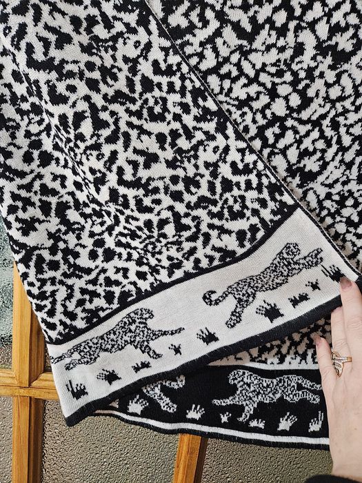 Продам шарф -палантин