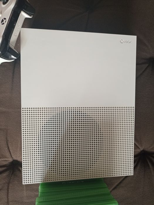 Игровая приставка Xbox One S 1TB