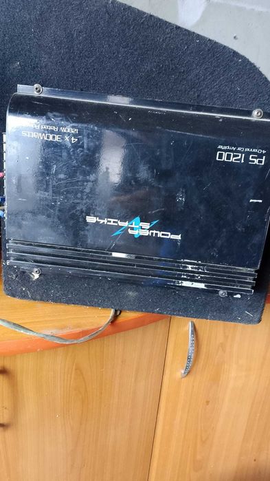 Vand statie tun de bass si navigatie in perfecta stare de functionare