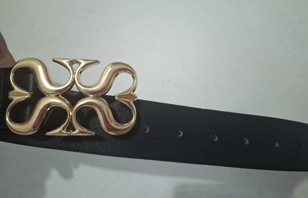 Елегантни дамски колани със скрито закопчаване