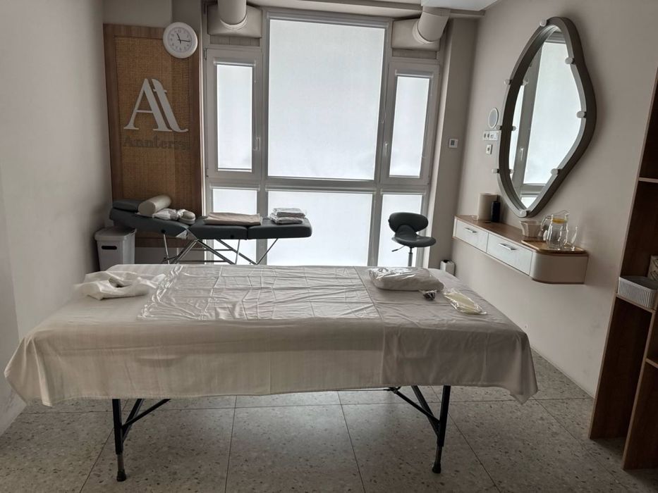 Продаётся массажный кабинет / массажная кушетка с оборудованием