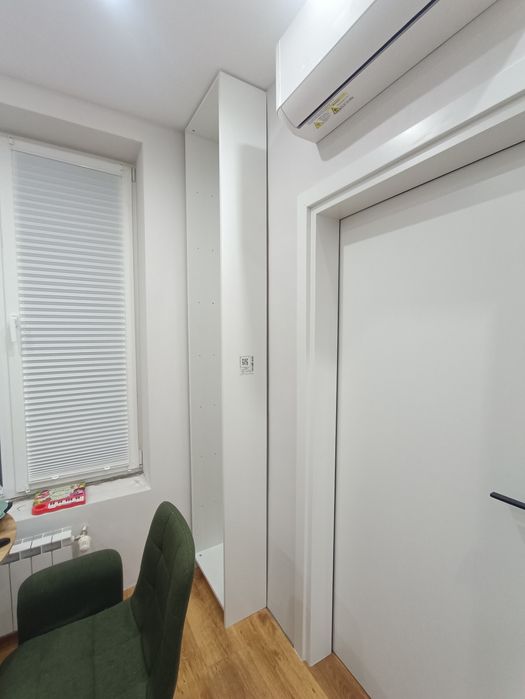 Етажерка / колонен шкаф