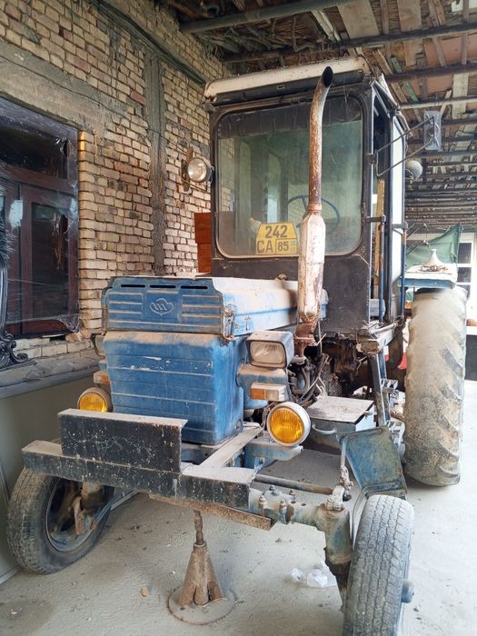 Трактор сотилади