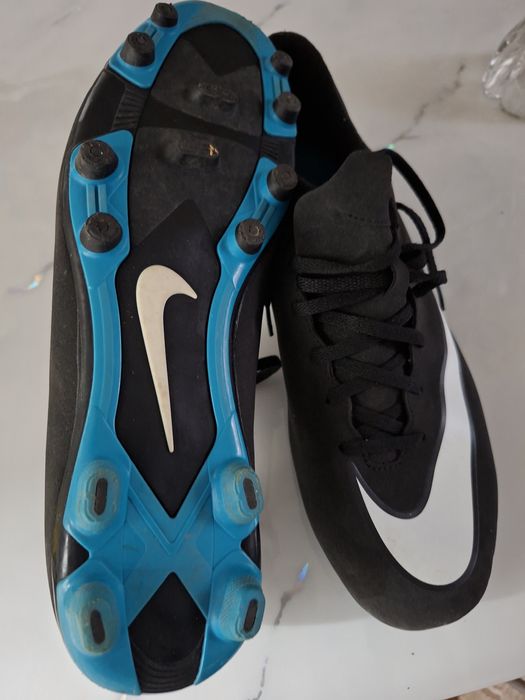 Crampoane în stare perfecta  Nike