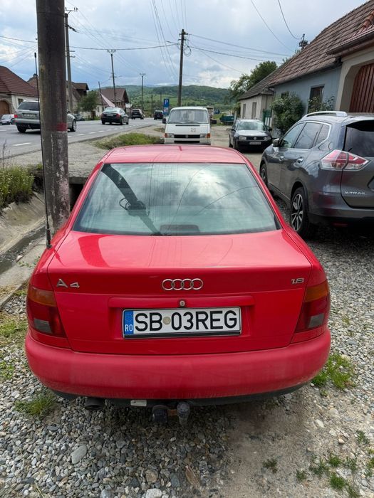 AUDI A4 1996 — imagine 2