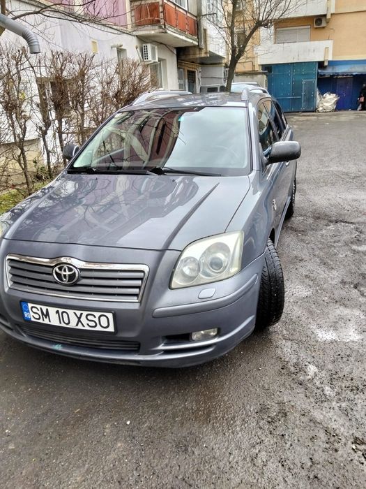 Vând Toyota Avensis