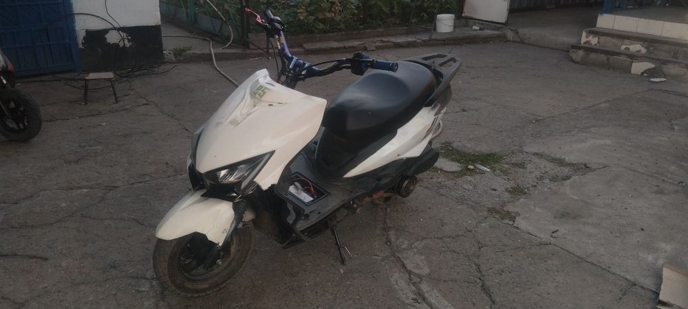 Продам мопед м8 про