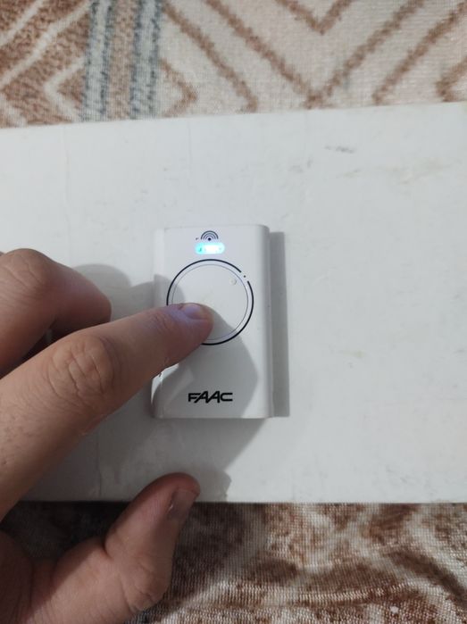 Telecomanda Faac cu 2 canale XT2 433 SLH
FAAC